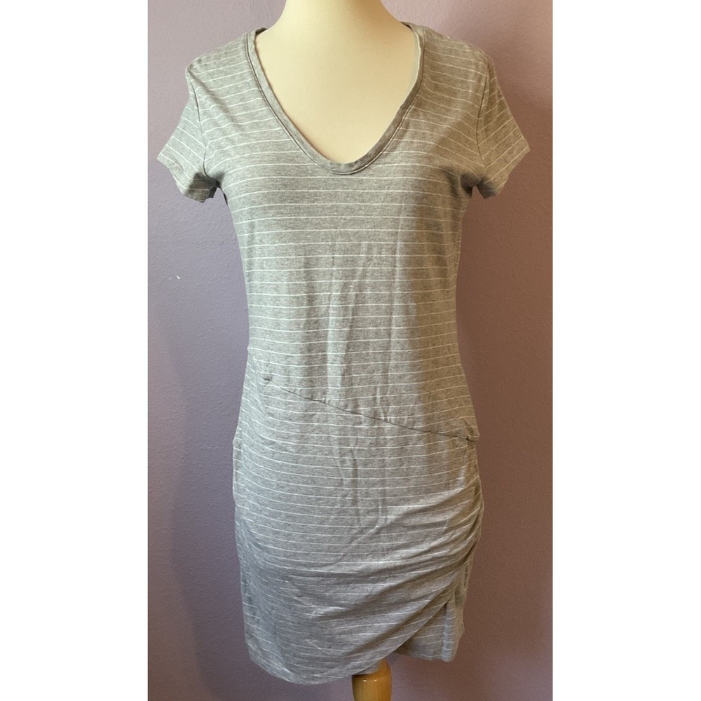 Athleta Gray Short Sleeve Striped Dress Knee Length Size Medium